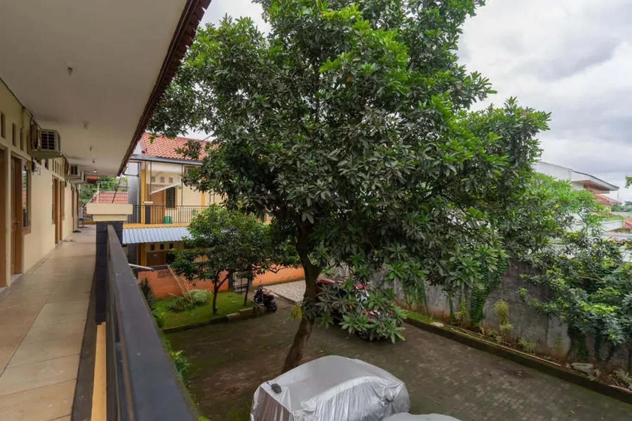 Hotel Kostawira Syariah Bintaro Mitra Reddoorz Mencil Exteriér fotografie