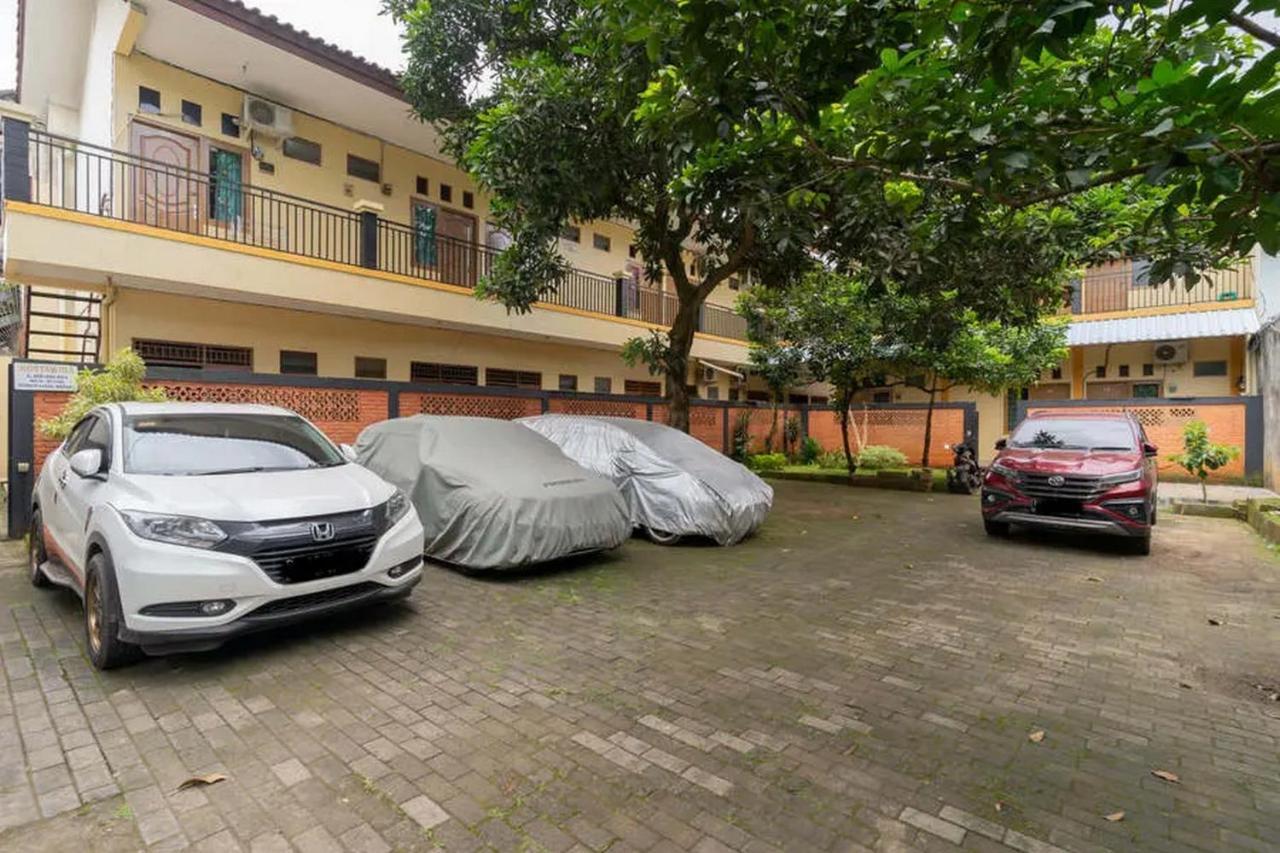 Hotel Kostawira Syariah Bintaro Mitra Reddoorz Mencil Exteriér fotografie