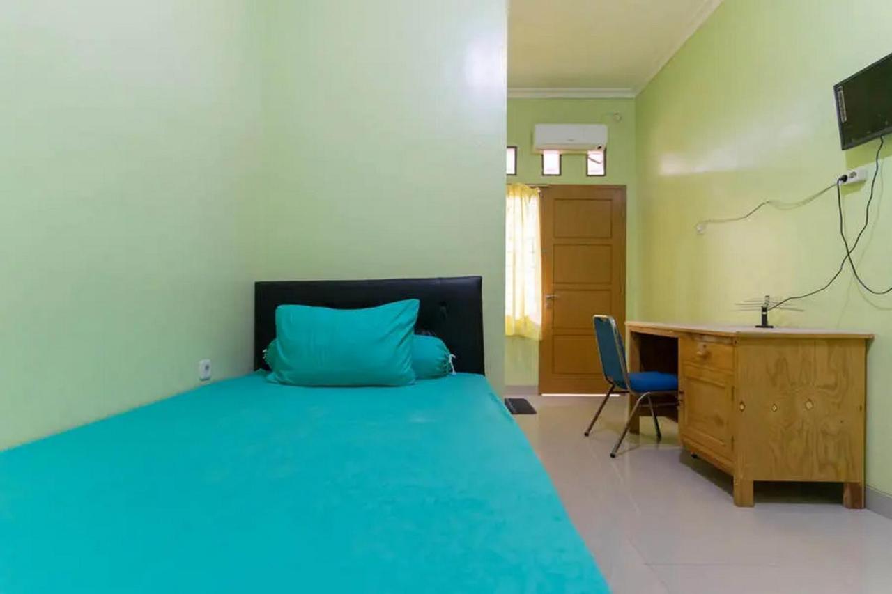 Hotel Kostawira Syariah Bintaro Mitra Reddoorz Mencil Exteriér fotografie